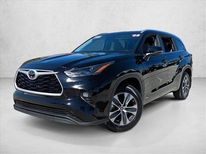Certified 2025 Toyota Highlander XLE