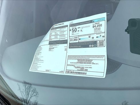 New 2025 Hyundai Elantra SEL FWD image 14