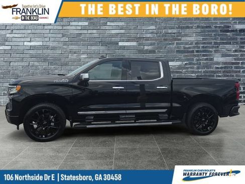 Used 2024 Chevrolet Silverado 1500 High Country w/ High Country Premium Package AWD/4WD image 2