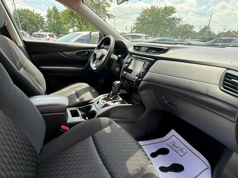 Used 2019 Nissan Rogue S AWD/4WD image 12