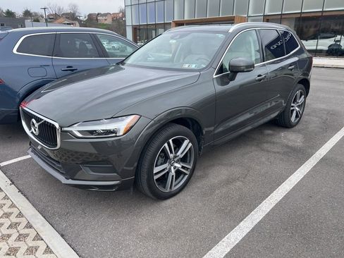 Used 2020 Volvo XC60 T5 Momentum w/ Protection Package image 4