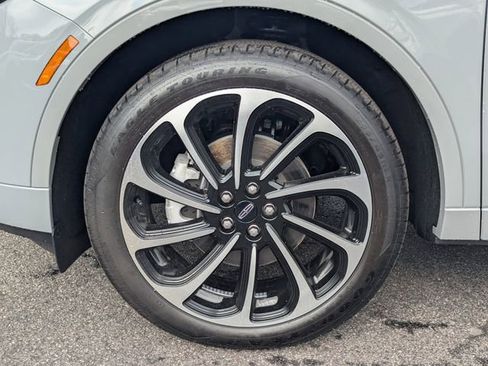 New 2026 Lincoln Nautilus Black Label image 9