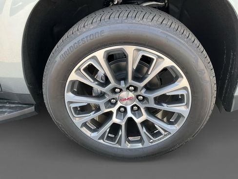 New 2026 GMC Yukon Denali w/ LPO, Floor Liner Package image 15