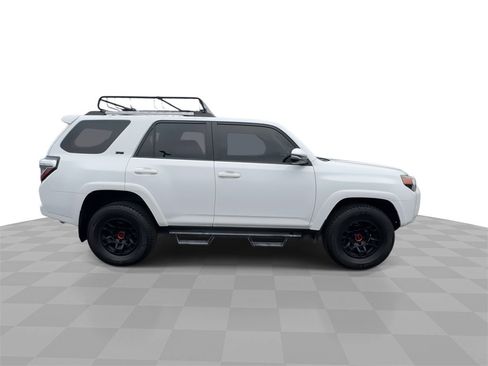 Used 2022 Toyota 4Runner SR5 Premium w/ 4Runner Black Package (TMS) image 9