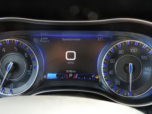 Used 2016 Chrysler 300 C Platinum AWD/4WD image 13