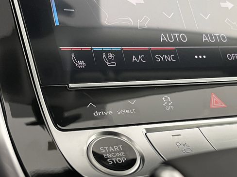 New 2025 Audi Q8 Premium Plus image 36