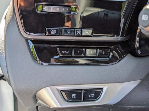 New 2026 Lexus RX 350h AWD/4WD image 17