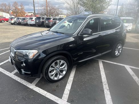 Used 2017 BMW X3 xDrive28i image 2