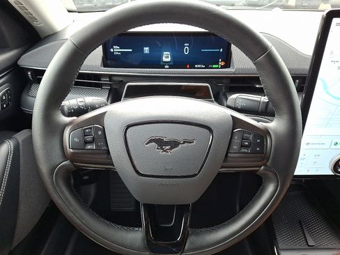 Used 2025 Ford Mustang Mach-E Select AWD/4WD image 18
