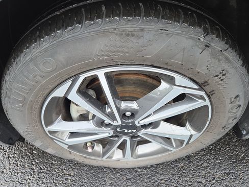 Used 2023 Kia Forte LXS FWD image 12