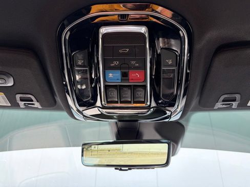 Used 2022 Jeep Grand Cherokee Summit w/ Adv Protech Group IV AWD/4WD image 32