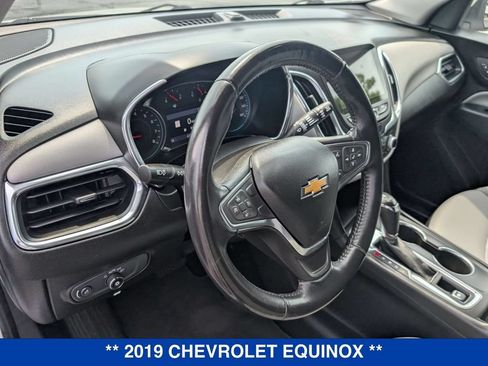 Used 2019 Chevrolet Equinox LT w/ Sun & Navigation Package AWD/4WD image 13