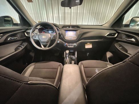 Used 2023 Chevrolet TrailBlazer LT image 19