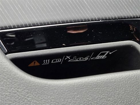 Used 2025 Cadillac Lyriq Sport image 21