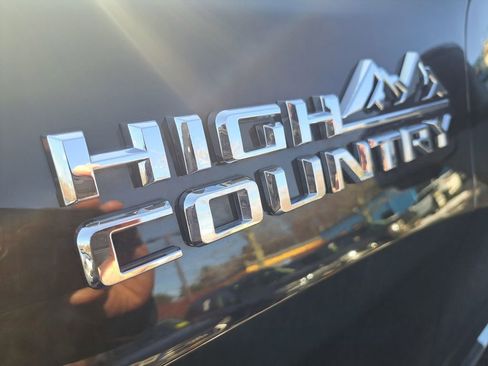 Used 2021 Chevrolet Silverado 1500 High Country image 7