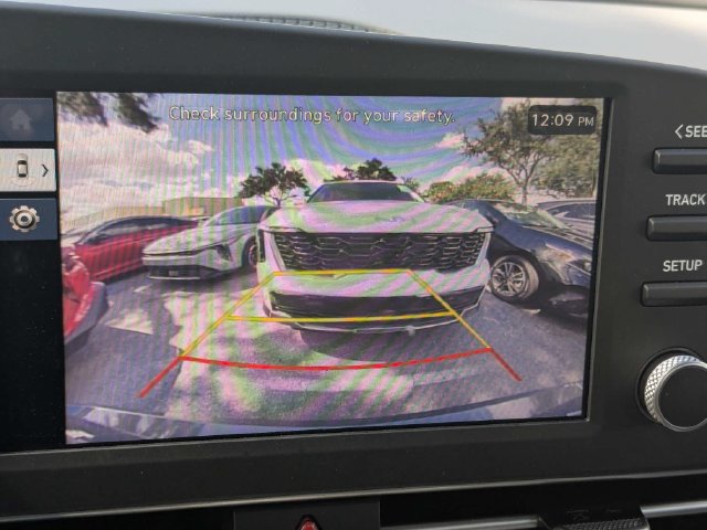 Used 2026 Hyundai Elantra SE FWD image 21