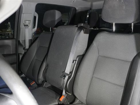 Used 2022 Chevrolet Silverado 1500 W/T w/ Trailering Package image 11