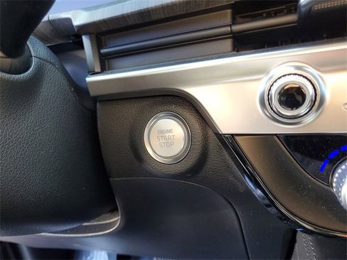 Used 2025 Kia Telluride EX w/ EX Captain's Chair Package image 24