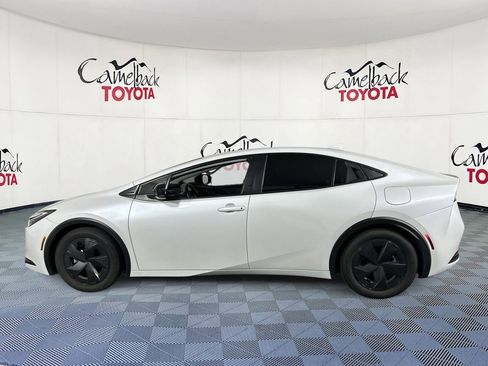 Used 2023 Toyota Prius Prime SE image 4