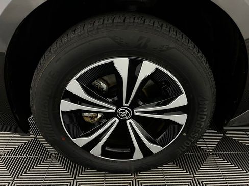 Used 2023 Toyota bZ4X XLE image 12