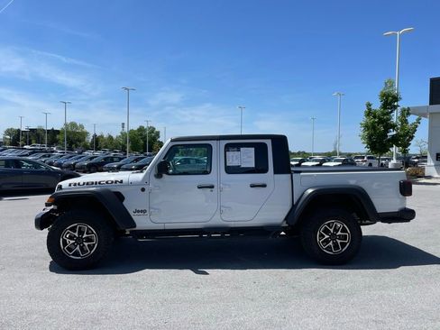 Used 2024 Jeep Gladiator Rubicon w/ Convenience Group image 4