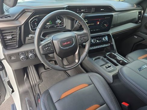 Used 2024 GMC Sierra 2500 AT4 w/ AT4 Preferred Package image 16