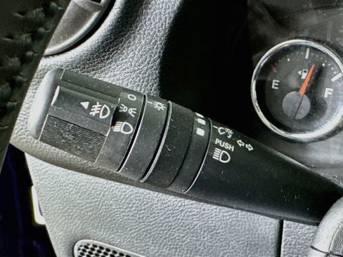 Used 2017 Jeep Wrangler Sport w/ Connectivity Group AWD/4WD image 12