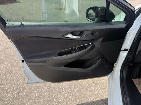 Used 2016 Chevrolet Cruze LT image 16