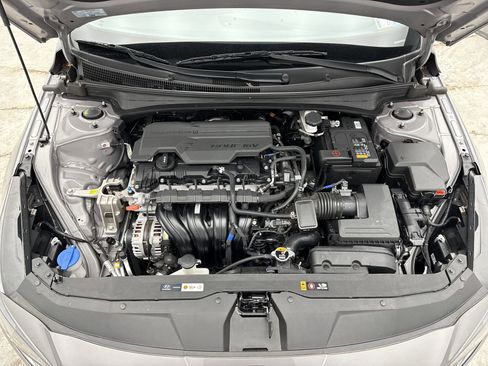 Used 2023 Hyundai Elantra Limited image 28