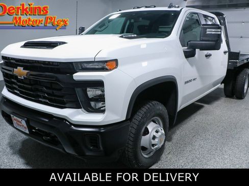 Used 2024 Chevrolet Silverado 3500 W/T image 1