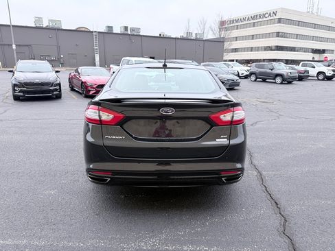 Used 2015 Ford Fusion SE w/ Equipment Group 201A image 4