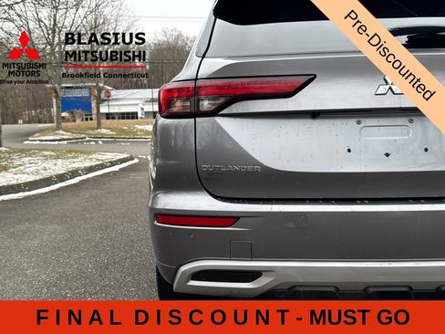 Used 2022 Mitsubishi Outlander SEL FWD image 26
