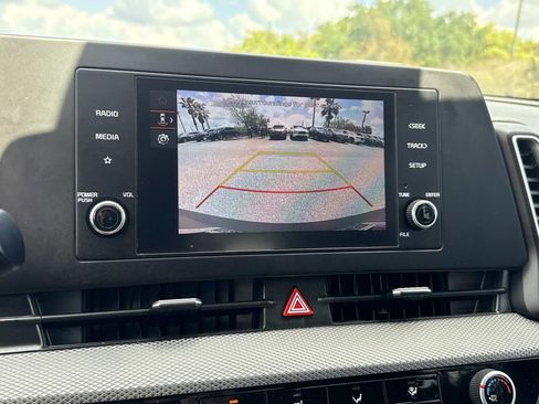 Used 2025 Kia Sportage LX image 24