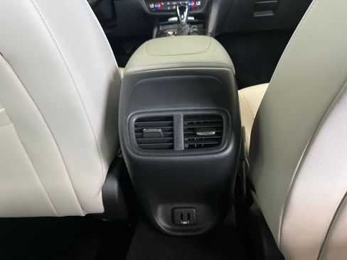 Used 2019 Buick Regal Avenir w/ Driver Confidence Package II FWD image 23