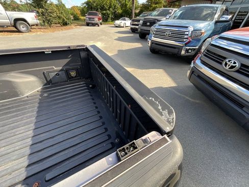 Used 2006 Toyota Tacoma X-Runner image 25