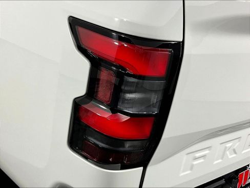 Certified 2024 Nissan Frontier SV w/ SV Convenience Package AWD/4WD image 24