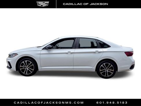 Used 2025 Volkswagen Jetta Sport FWD image 8