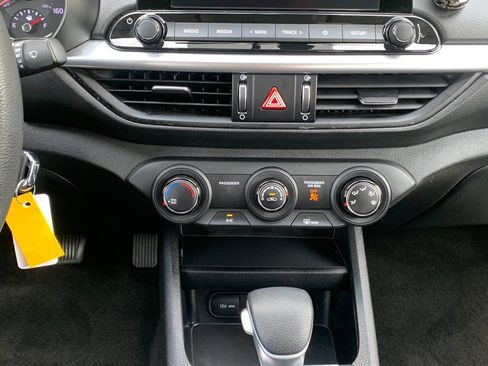 Used 2023 Kia Forte LXS FWD image 19