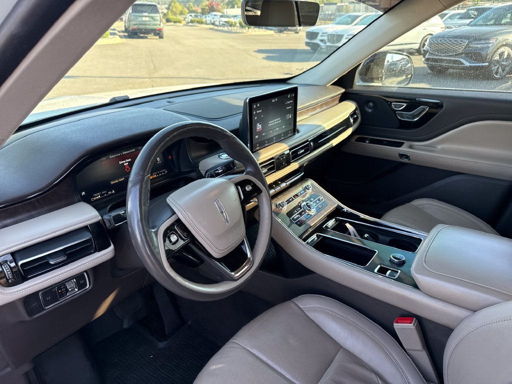 Used 2022 Lincoln Aviator Reserve w/ Elements Package Plus AWD/4WD image 38