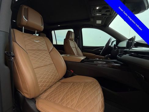 Used 2024 Cadillac Escalade ESV Sport w/ Touring Package image 24