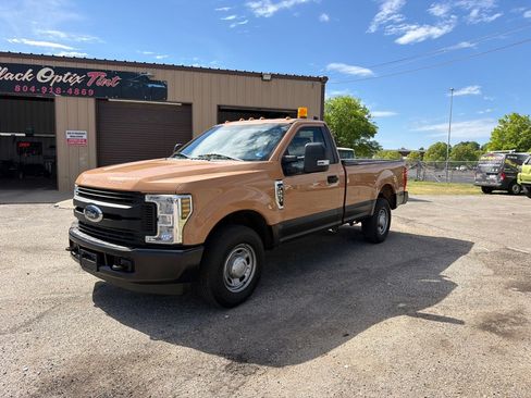 Used 2018 Ford F250 XL w/ Power Equipment Group RWD image 1