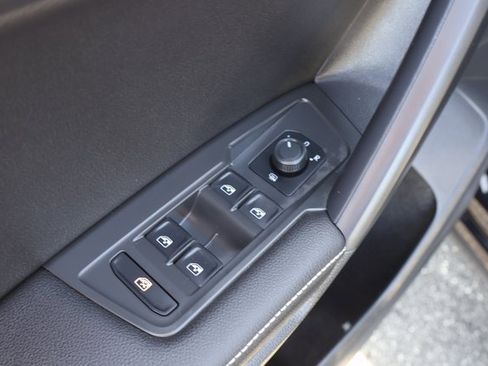 Certified 2023 Volkswagen Tiguan S image 11