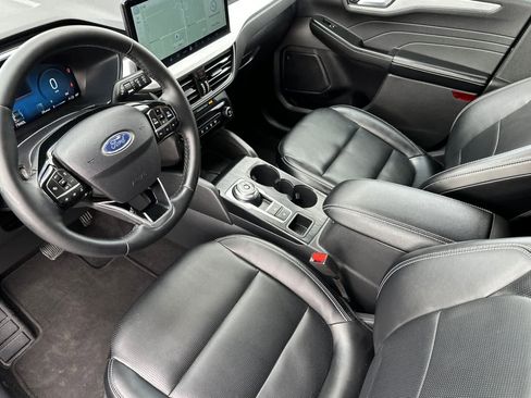 Certified 2025 Ford Escape Platinum image 11