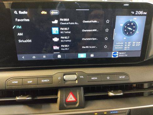 Used 2025 Kia K4 FWD image 25