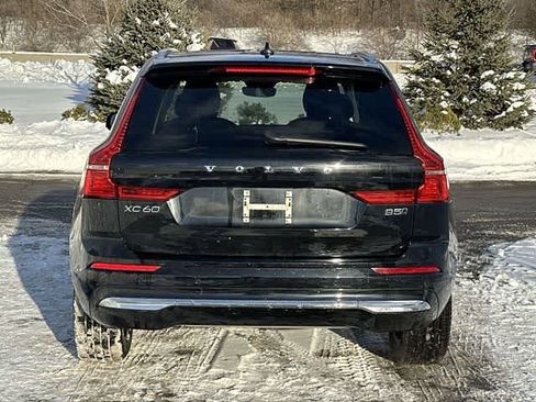 Used 2023 Volvo XC60 B5 Plus w/ Climate Package AWD/4WD image 4