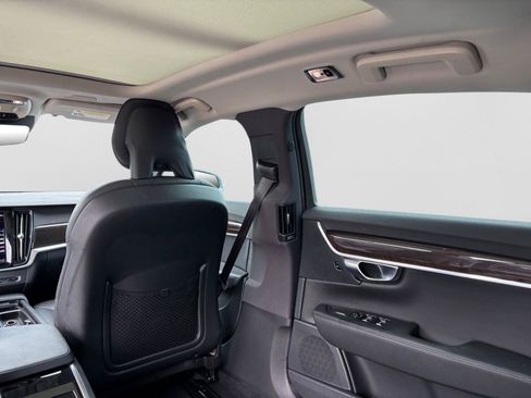 Used 2018 Volvo S90 T5 Momentum w/ Convenience Package FWD image 41