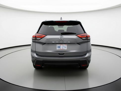 Used 2025 Nissan Rogue SV FWD image 7