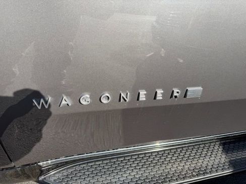 Used 2022 Jeep Wagoneer Series II w/ Rear Seat Video Group 1 image 8