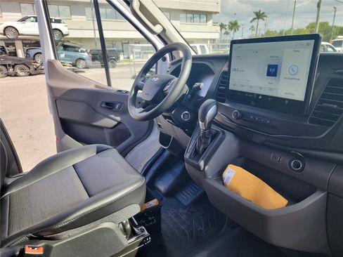 New 2026 Ford Transit 250 148 Medium Roof w/ Load Area Protection Package image 22