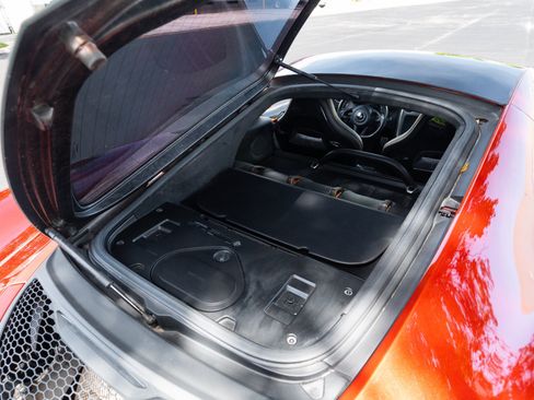 Used 2018 McLaren 570S RWD image 52